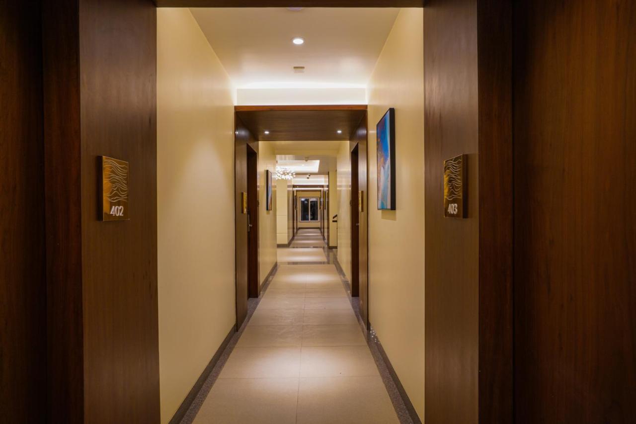 Hotel El Magnifico Сурат Экстерьер фото