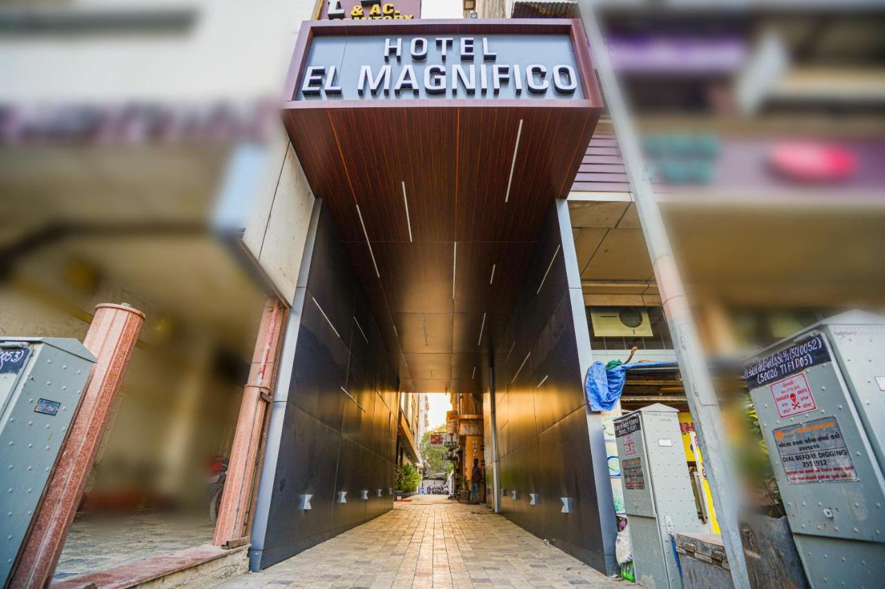 Hotel El Magnifico Сурат Экстерьер фото